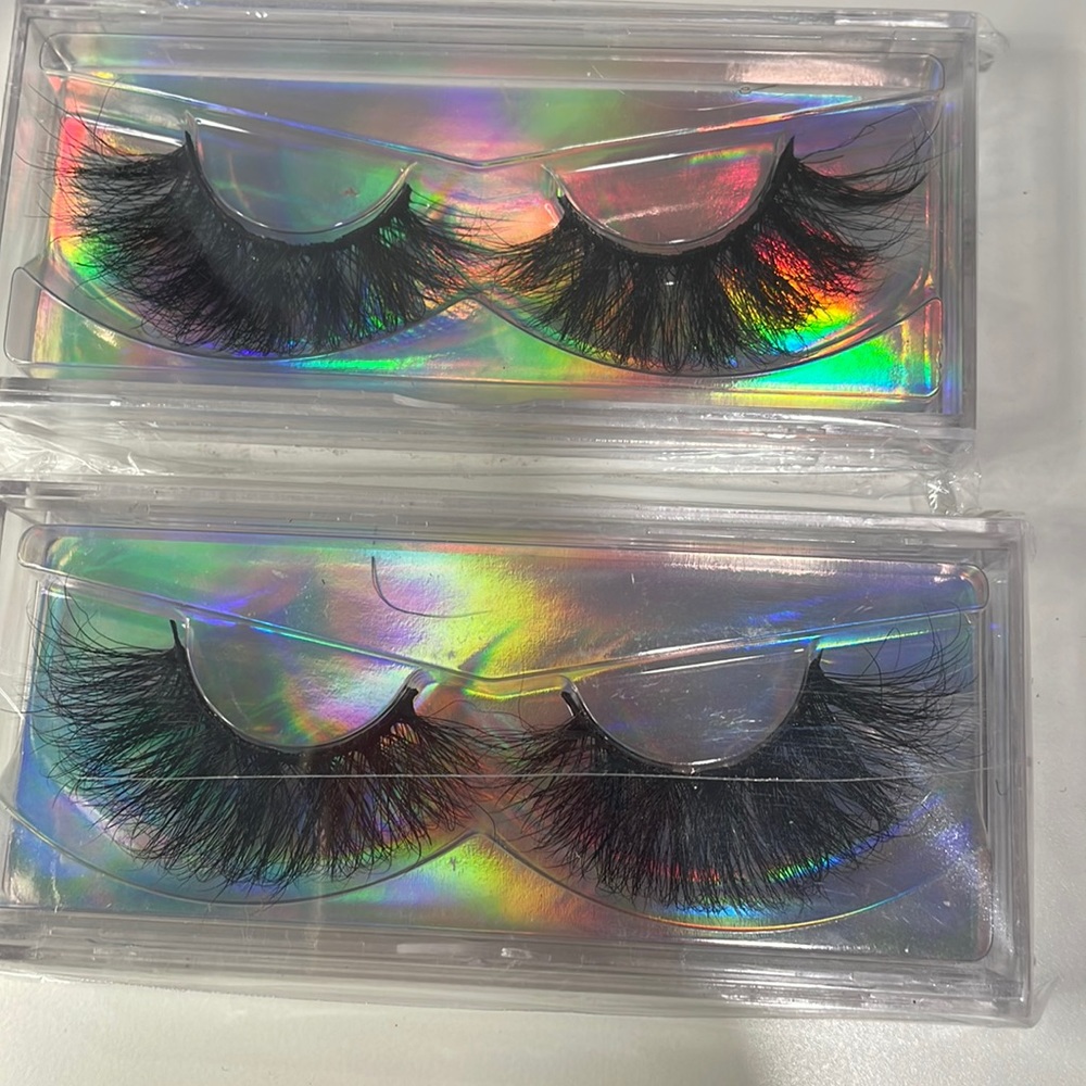 White strip lashes